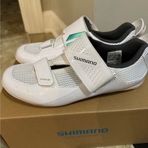 Shimano size 40 triathlon cycling shoes